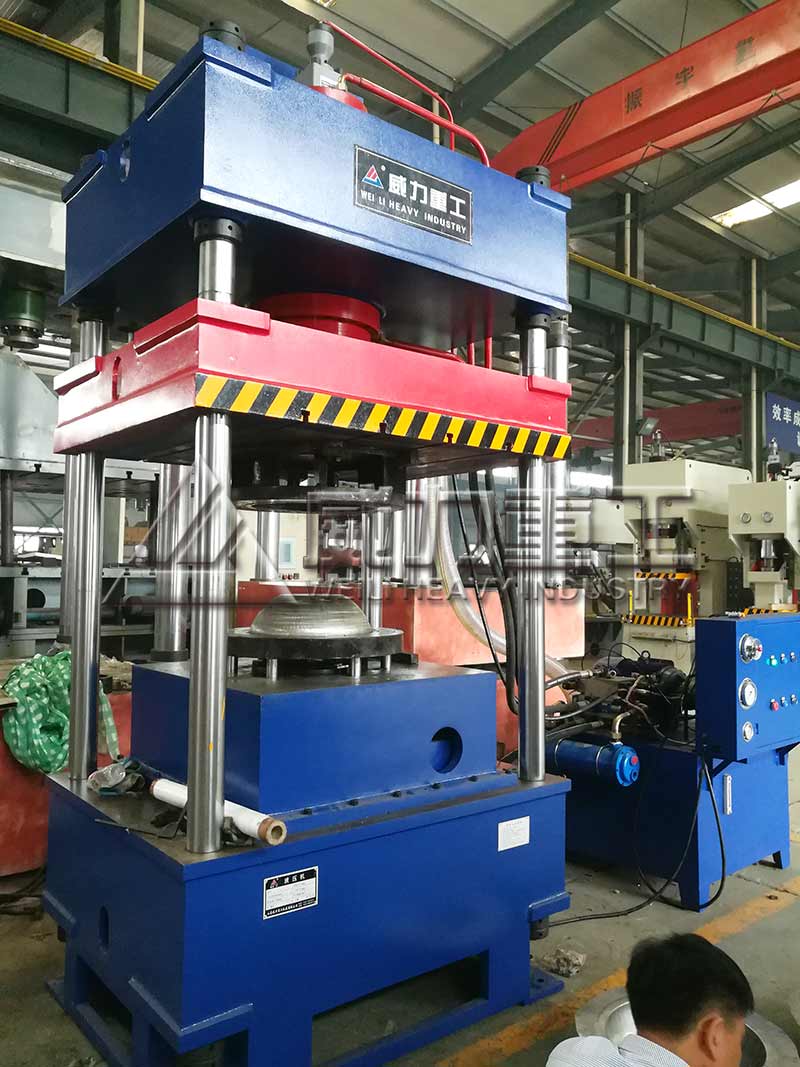 200噸拉伸液壓機(jī)
