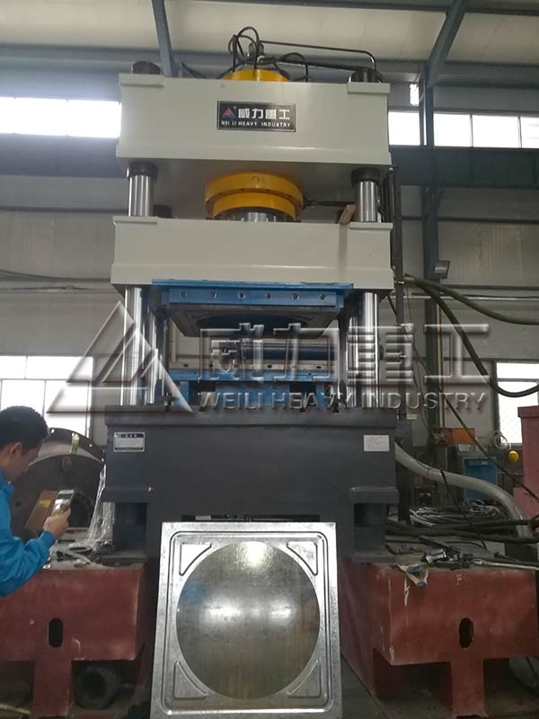 不銹鋼水箱板成型油壓機(jī)