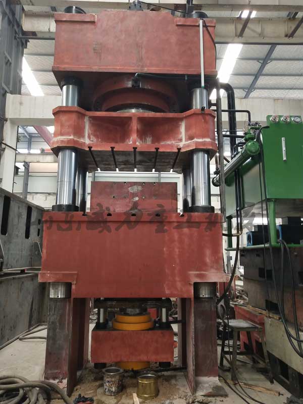 1600噸四柱液壓機(jī)