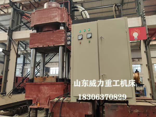 1500噸熱鍛油壓機(jī)試機(jī)圖